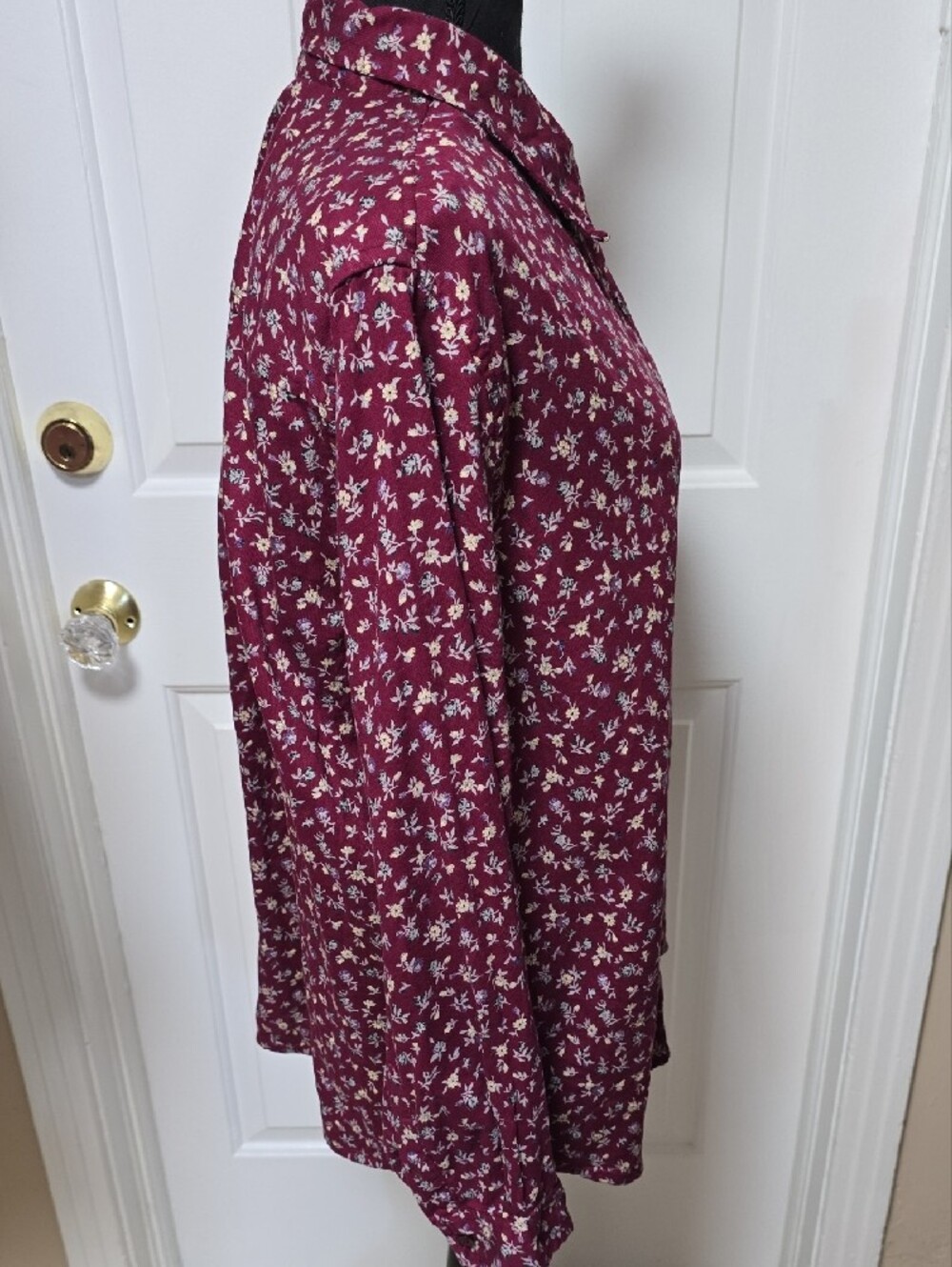 Dress Barn Classic Button-Up Shirt in Burgundy Floral Size 18W-20W - Picture 11 of 14